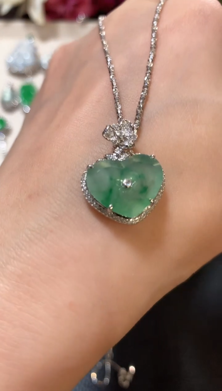 吊坠(不含链)18K金镶嵌翡翠z44  