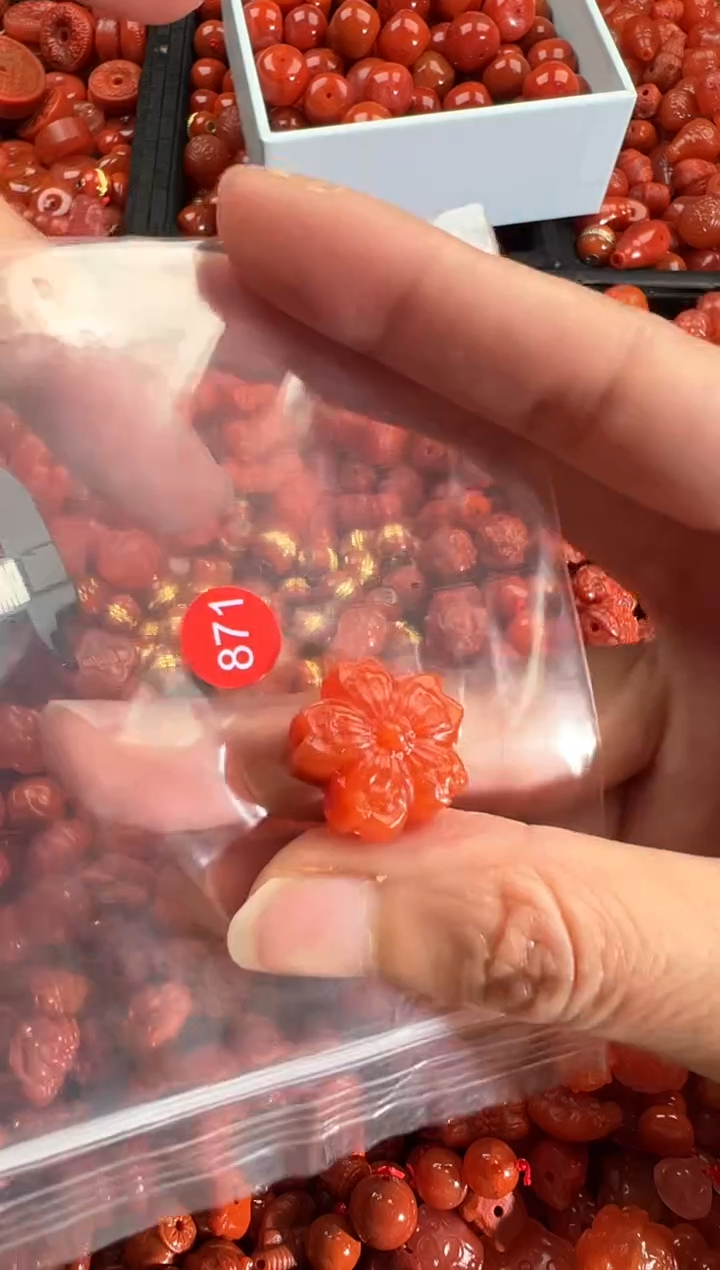 【闪购商品】南红玛瑙颈饰未镶嵌1