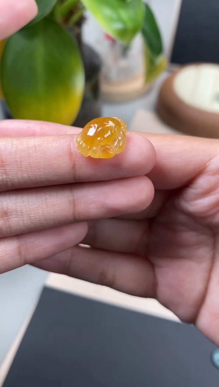 【闪购商品】翡翠颈饰未镶嵌翡翠冰黄裸石