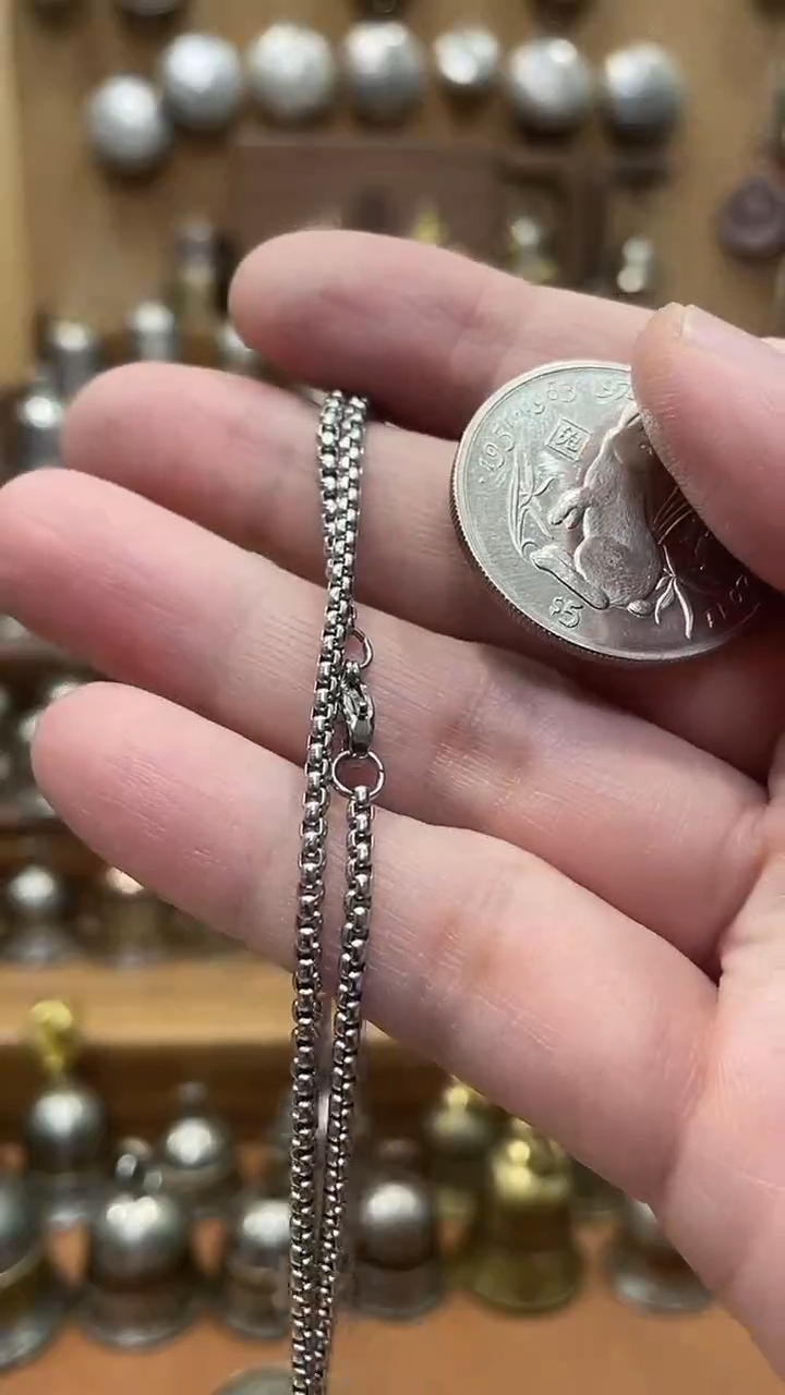 V****y利比里亚生肖兔硬币