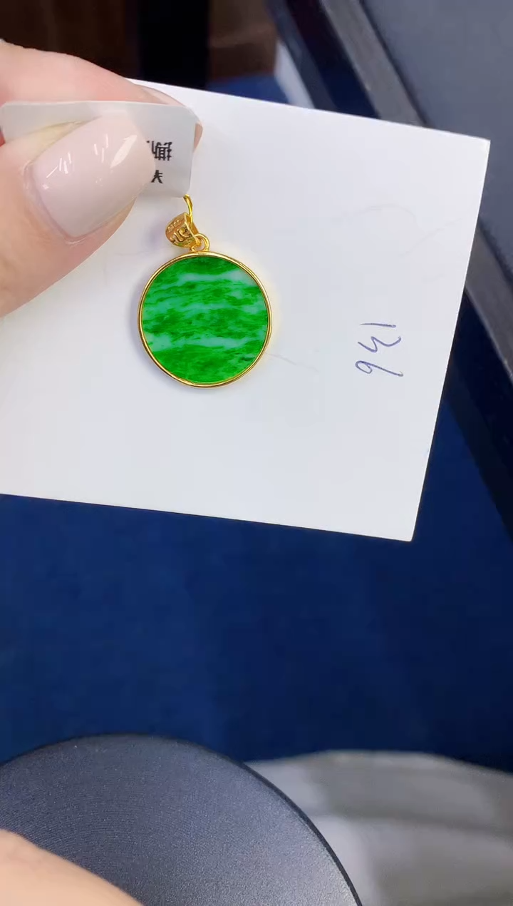 颈饰未镶嵌翡翠缅甸天然翡翠A货