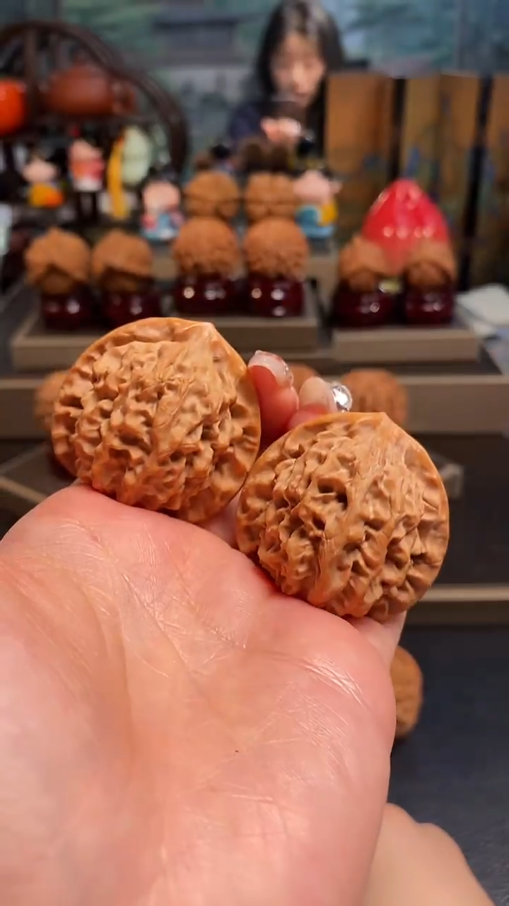 【闪购商品】文玩核桃吊坠H904玉麒麟42