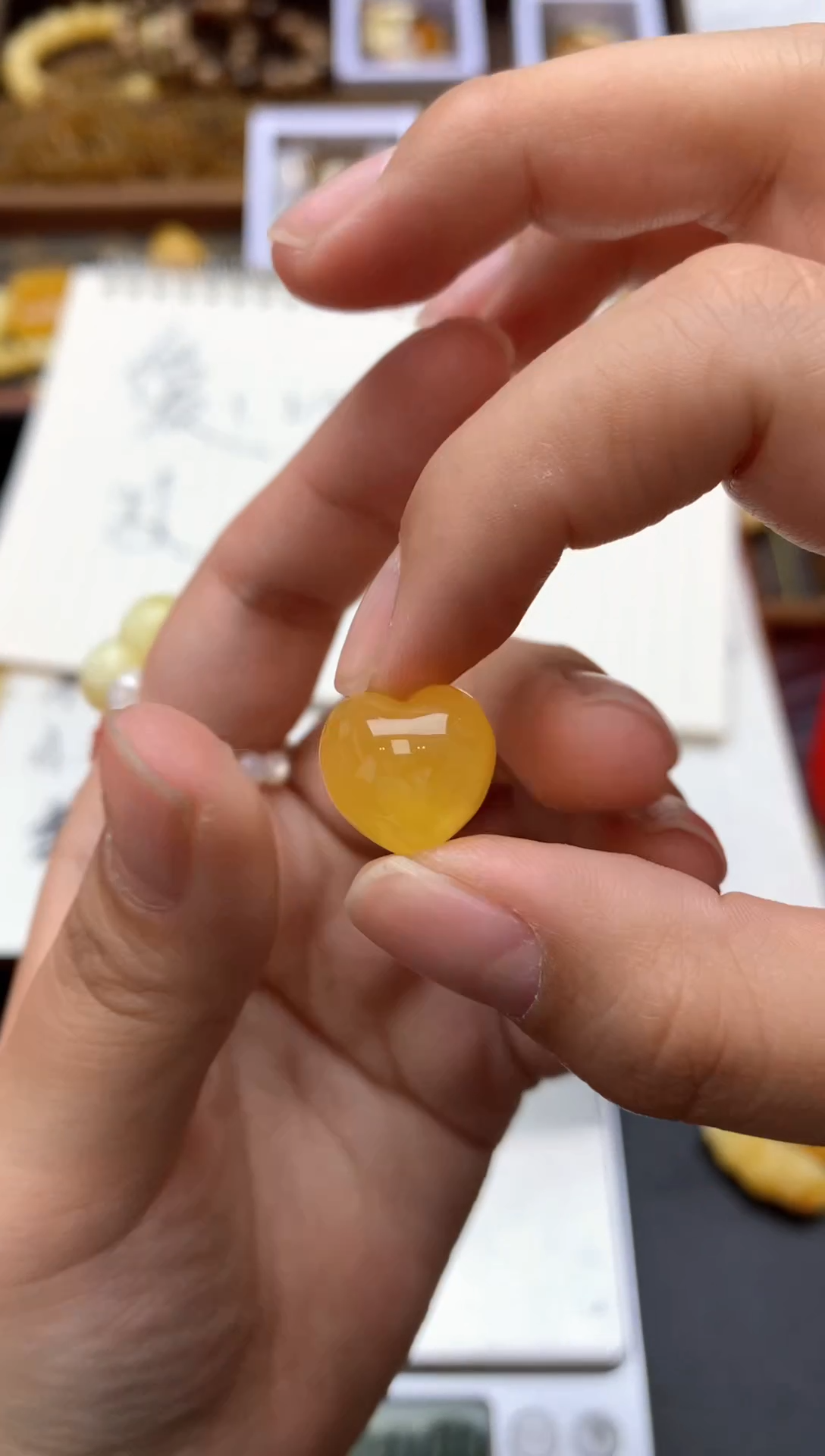 【闪购商品】琥珀珠宝奇石未镶嵌100琥珀蜜蜡花粉有纹小坑介意勿拍