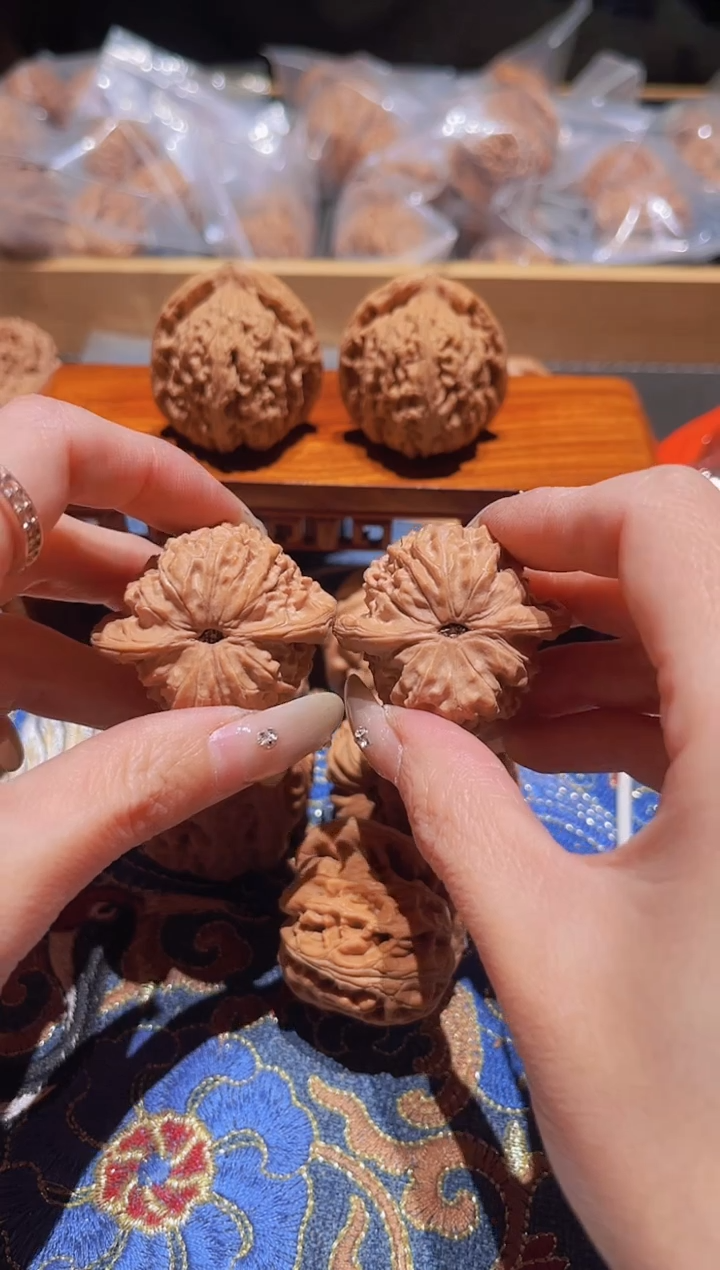 把件文玩核桃083 血麒麟39