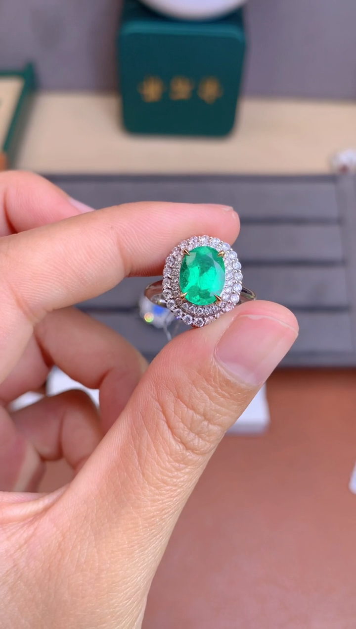 【闪购商品】祖母绿戒指18K金镶嵌1.9CT   哥伦比亚  极微油