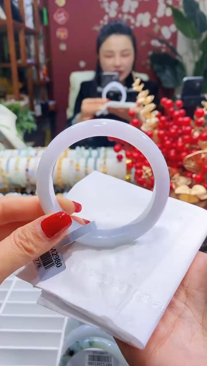 【闪购商品】翡翠手镯未镶嵌105圈口60.7/12.7*8.6