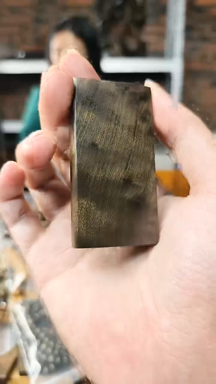 【闪购商品】金丝楠无事牌手把件