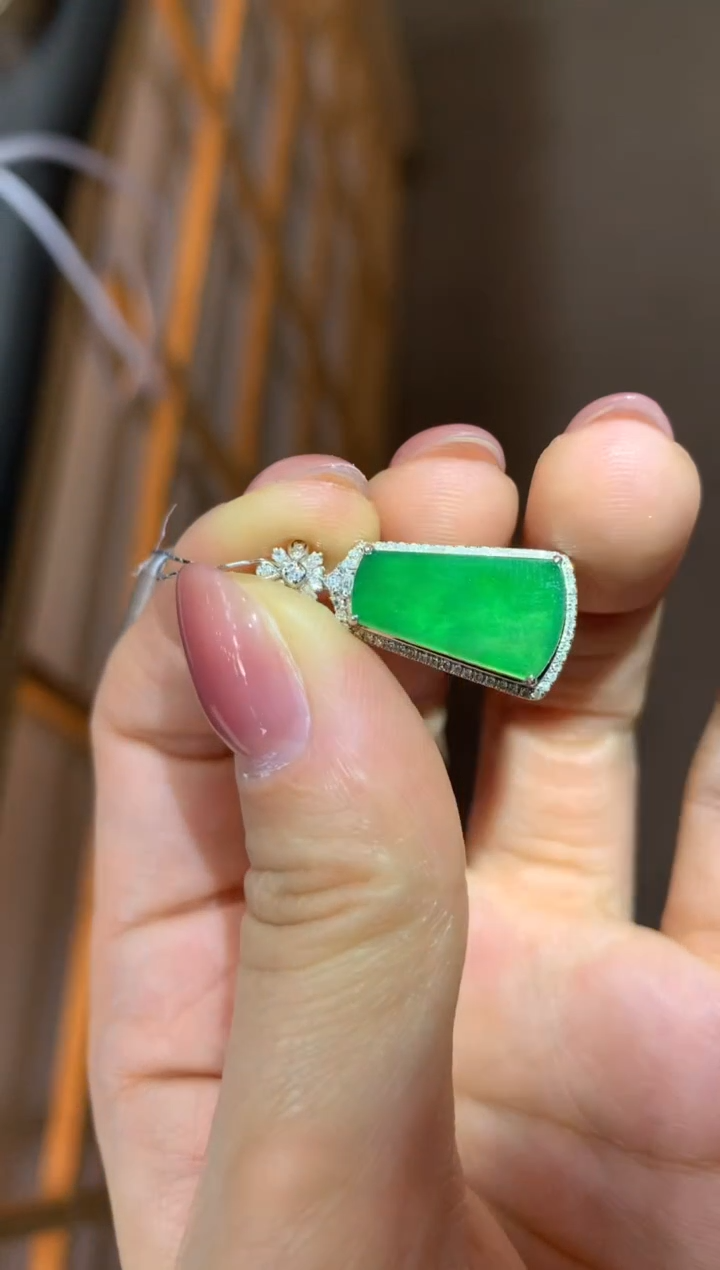 【闪购商品】翡翠颈饰18K金镶嵌|不退不换