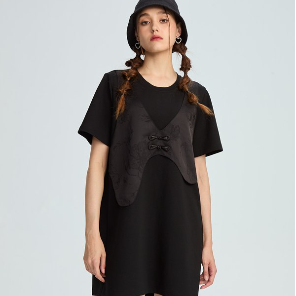 水淼/2025春季新款时尚气质国风针织连衣裙  10206