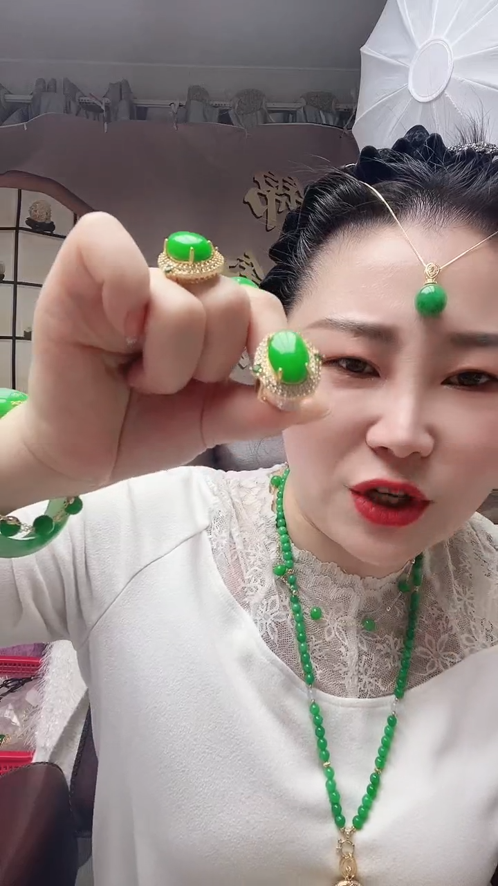 【闪购商品】翡翠戒指14K金镶嵌新款大戒指