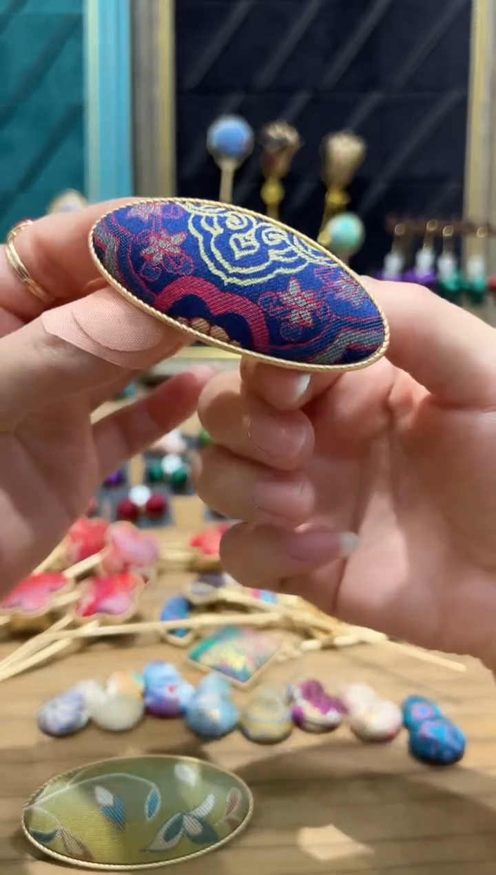 【闪购商品】【一物一拍专车】大弹簧夹紫色系列