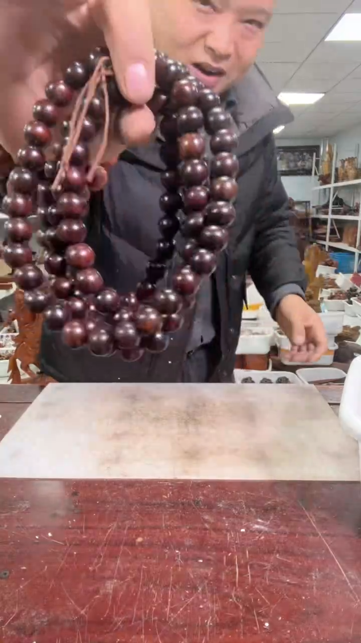 【闪购商品】花梨木类木雕工艺品88888888