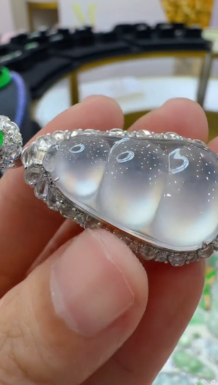 翡翠18K金镶嵌吊坠(不含链)多样性团购发一件