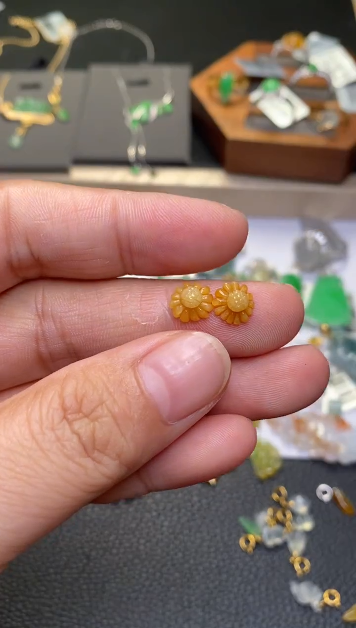 颈饰未镶嵌翡翠净货38411