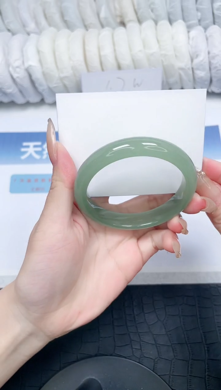 【闪购商品】石英质玉手镯未镶嵌V148-58.8