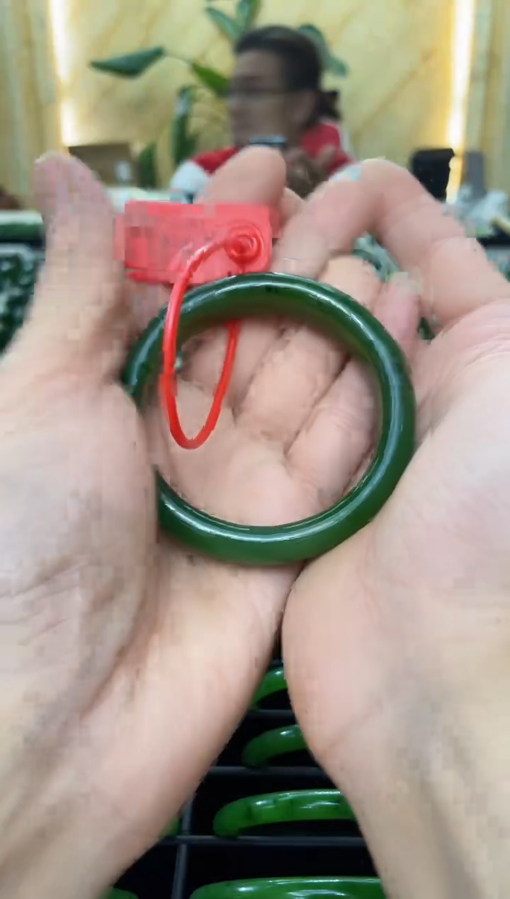 【闪购商品】和田玉（碧玉）手镯未镶嵌326