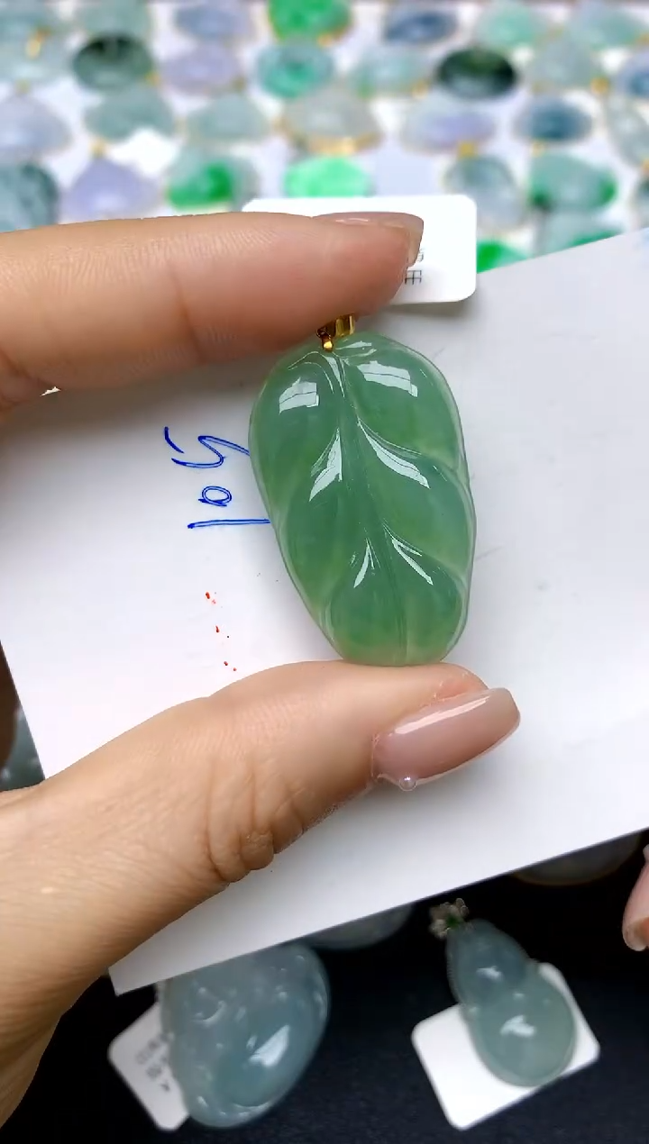 【闪购商品】翡翠颈饰18K金镶嵌105天然A货翡翠