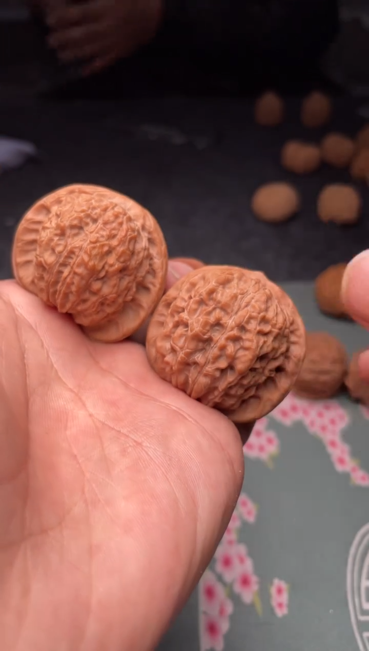 把件文玩核桃a53  血麒麟   40尺微修