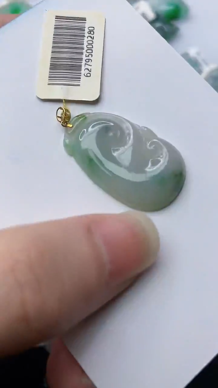 【闪购商品】翡翠颈饰18K金镶嵌47.........