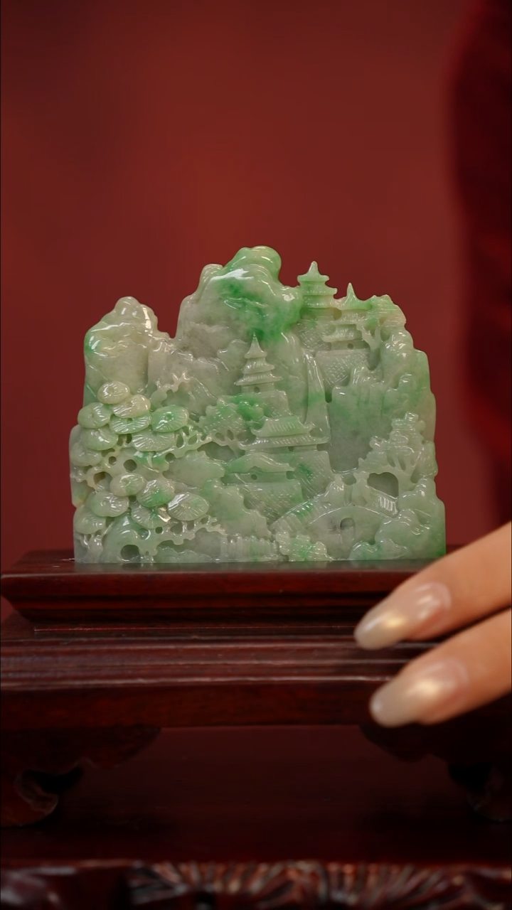 未镶嵌摆件翡翠满色山水