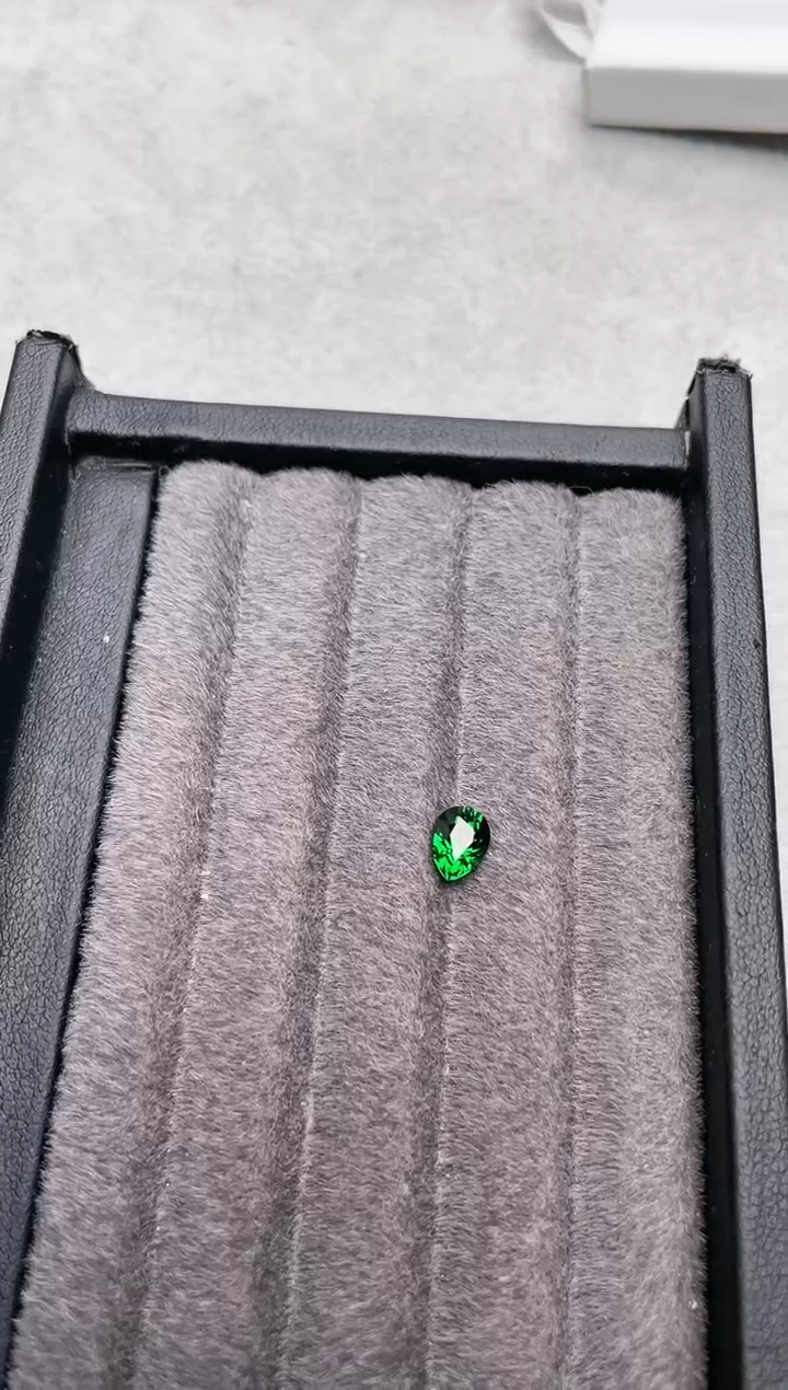 【闪购商品】石榴石（沙弗莱）裸石未镶嵌1.13ct卡扎尼