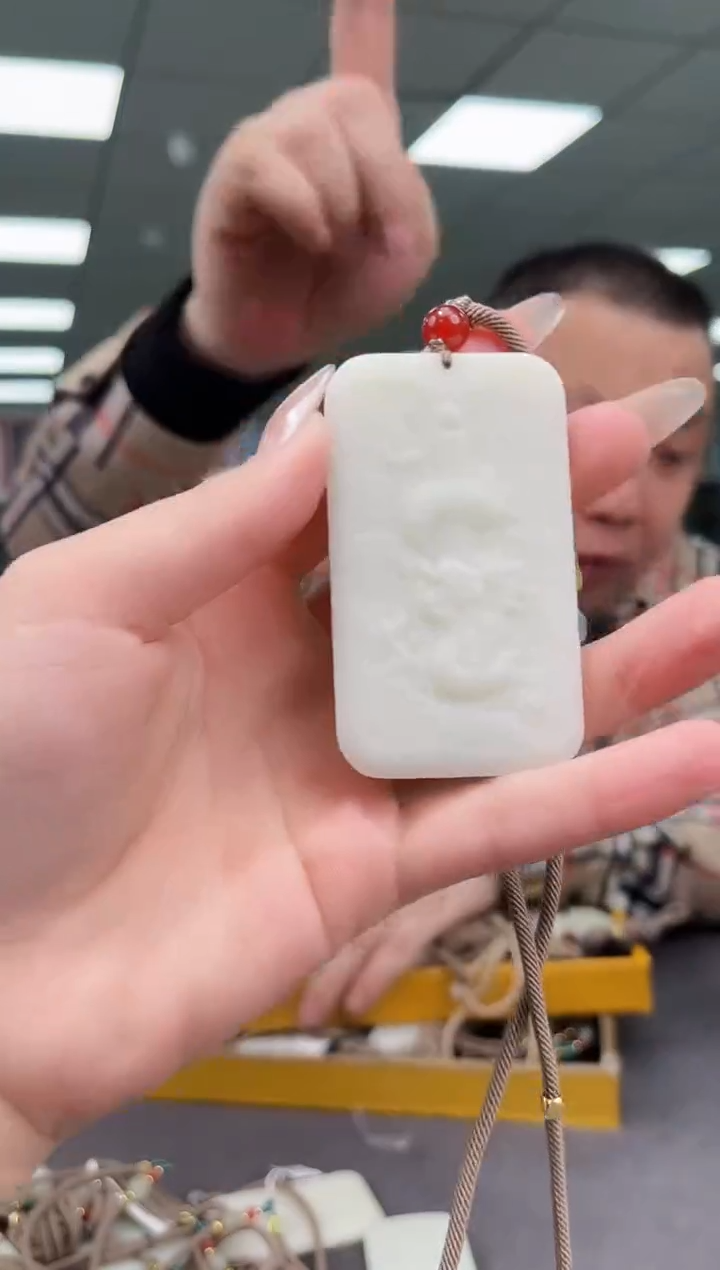 颈饰未镶嵌和田玉b1