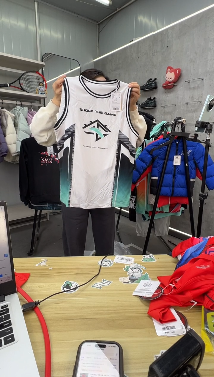 【闪购商品】安踏儿童衣服尺码：160