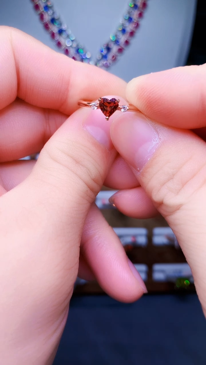 【闪购商品】石榴石戒指银S925镶嵌95-4