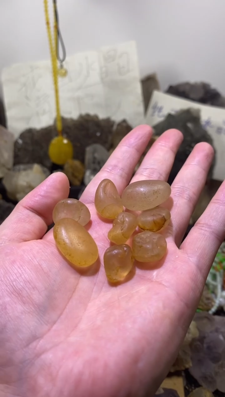 水晶珠宝半成品未镶嵌1号八颗马岛水冲料