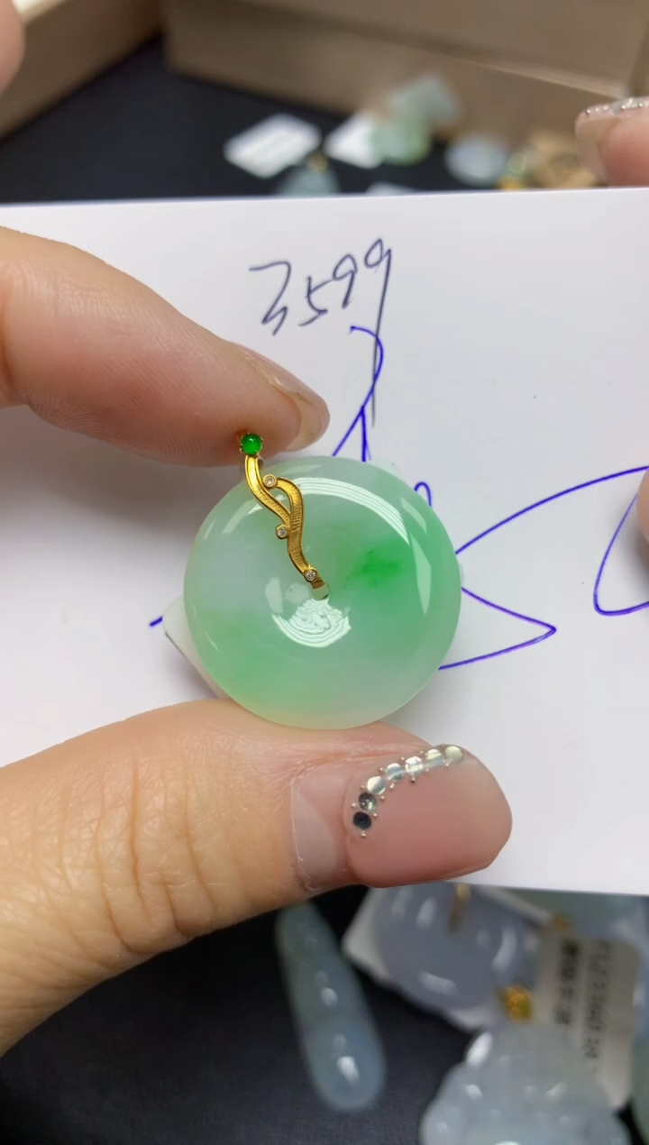【闪购商品】翡翠挂件18K金镶嵌 天然翡翠A货