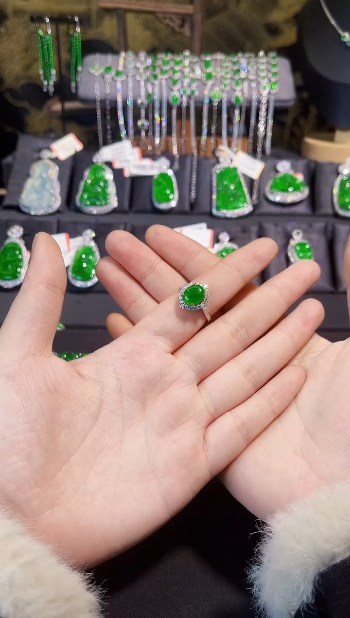 【闪购商品】翡翠戒指银S925镶嵌蛋面戒指