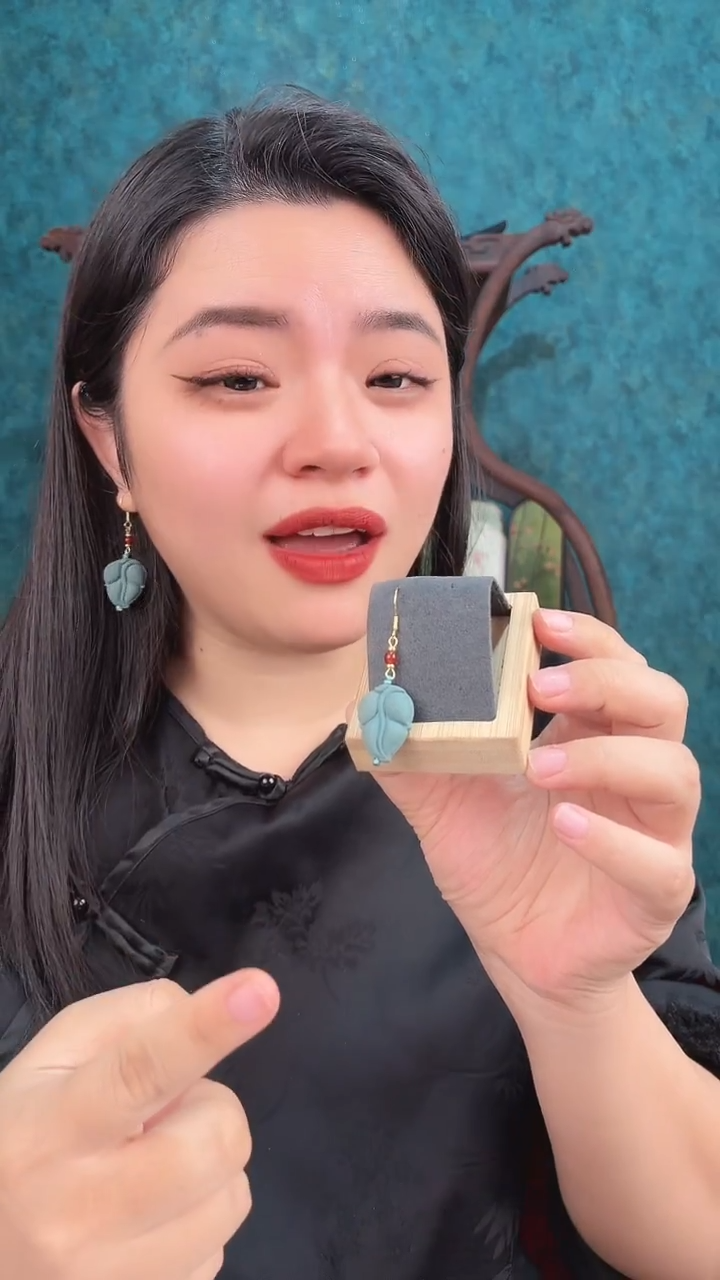 珠串青柠玉叶耳坠