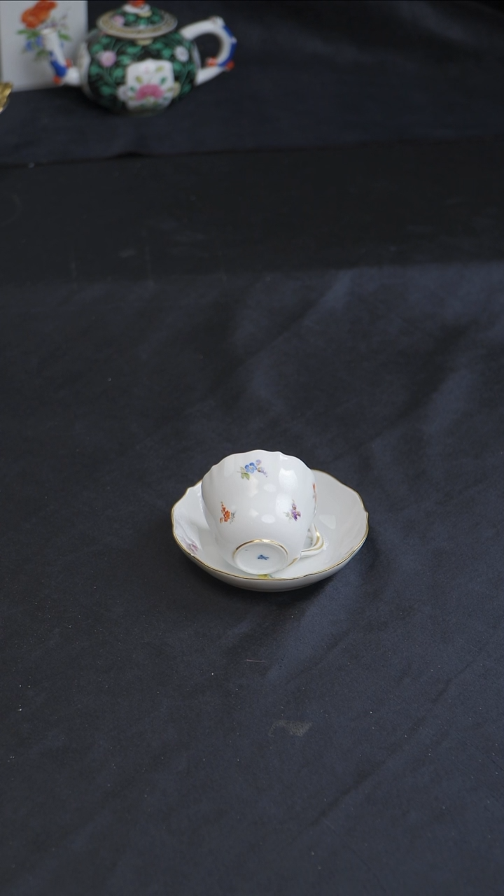 骨瓷婷婷中古器物如图所示117