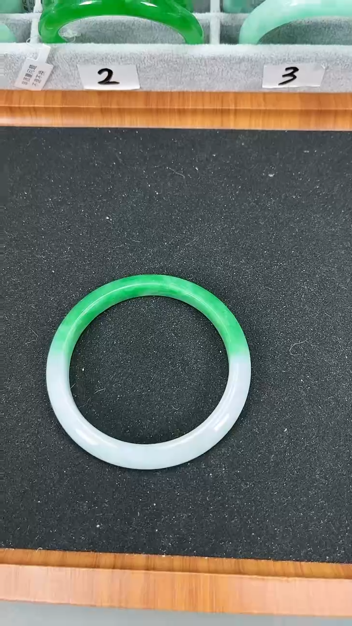 【闪购商品】砖雕s81 半山水手镯 圈口61.8