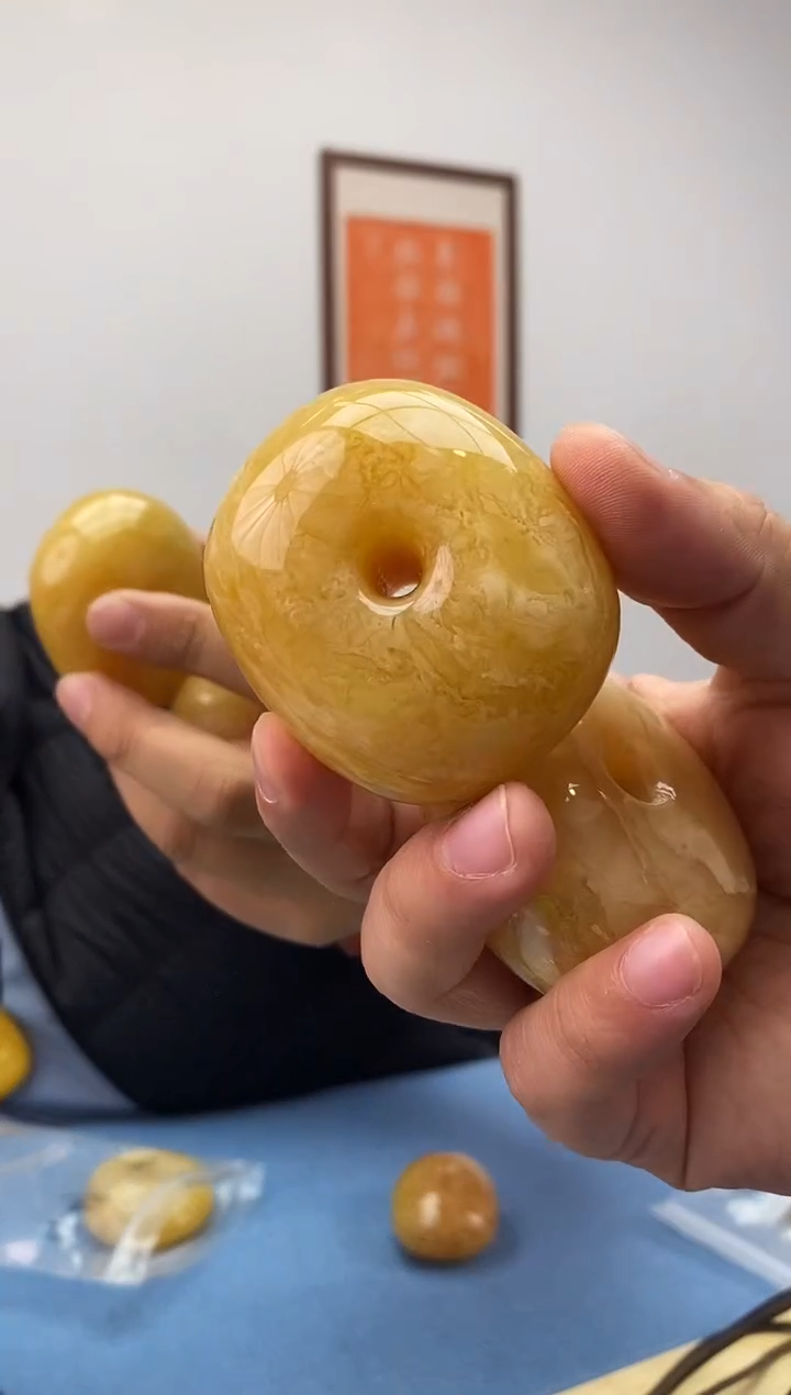 琥珀未镶嵌珠宝奇石假一罚十，多样性发一件0（赠绳子）59