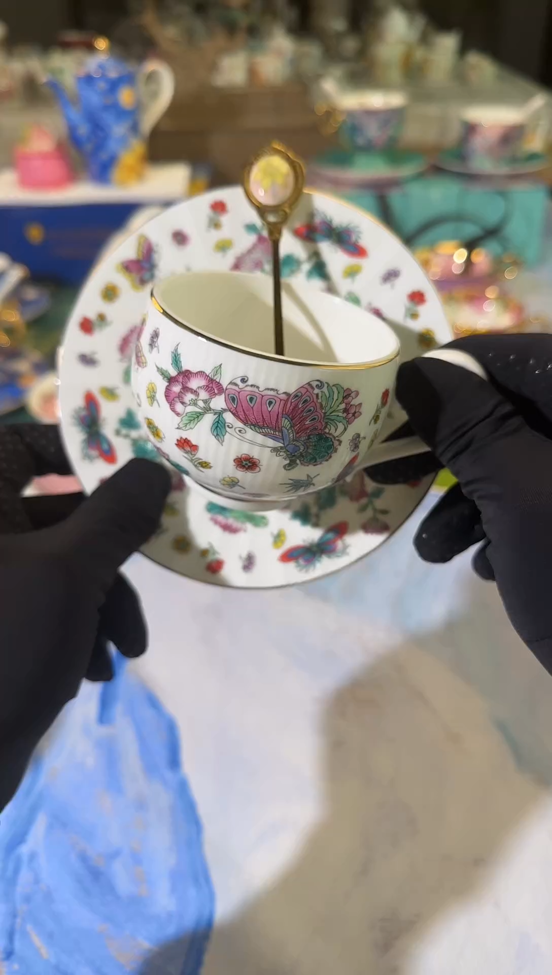 【闪购商品】瓷片大牌同款 骨瓷手绘描金送小汤勺礼盒包装