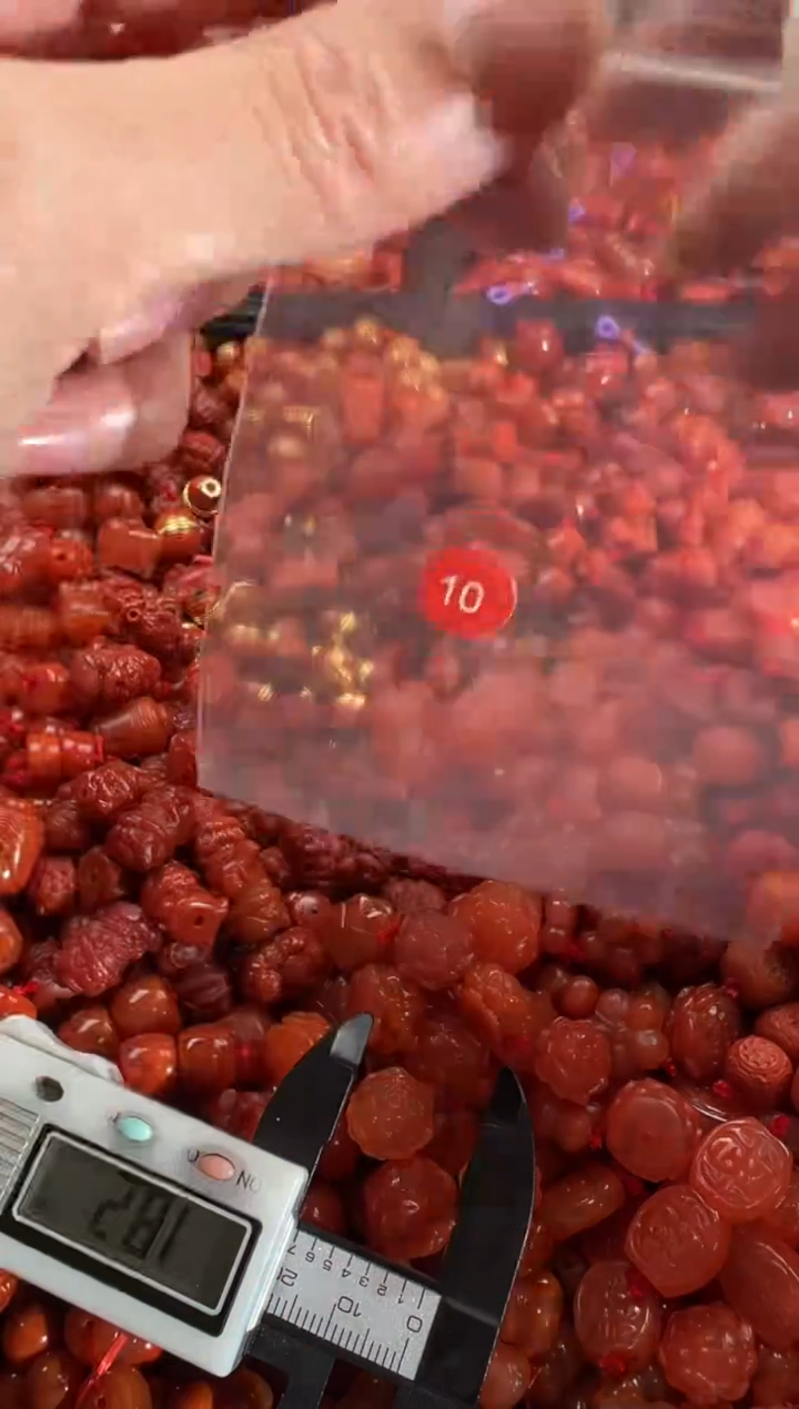 【闪购商品】南红玛瑙颈饰未镶嵌1