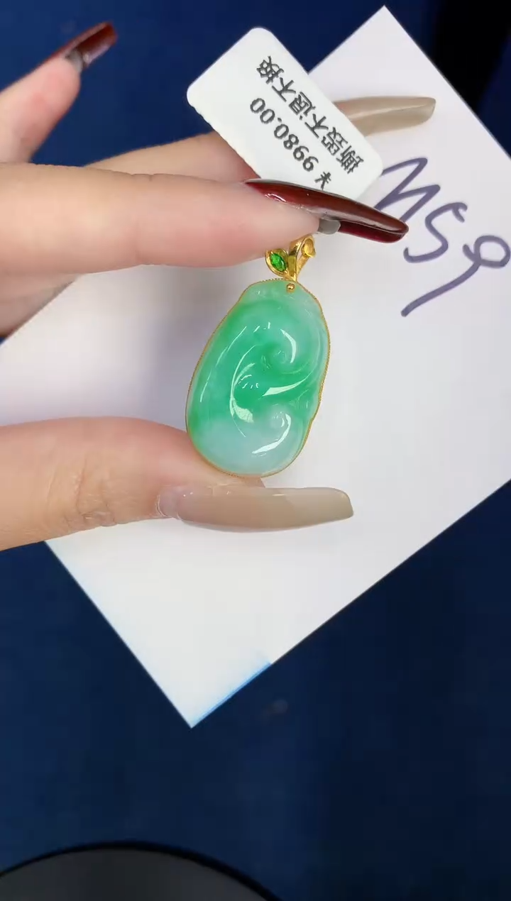 【闪购商品】翡翠颈饰18K金镶嵌0000000000