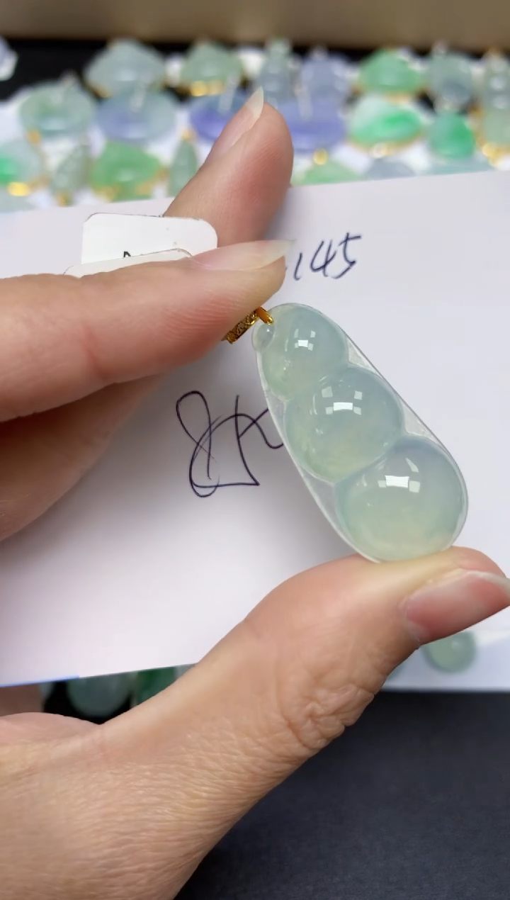 【闪购商品】翡翠18K金镶嵌颈饰 天然翡翠A货