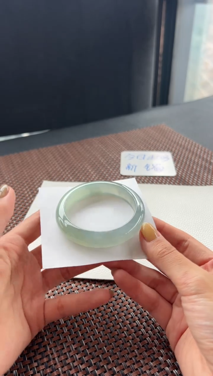 【闪购商品】翡翠手镯未镶嵌54号55.9*13.2*8.2