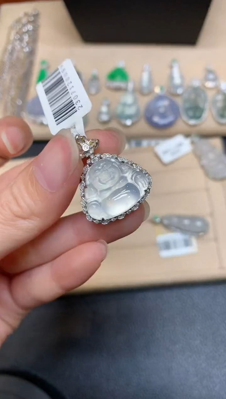 【闪购商品】翡翠颈饰18K金镶嵌【无服务费