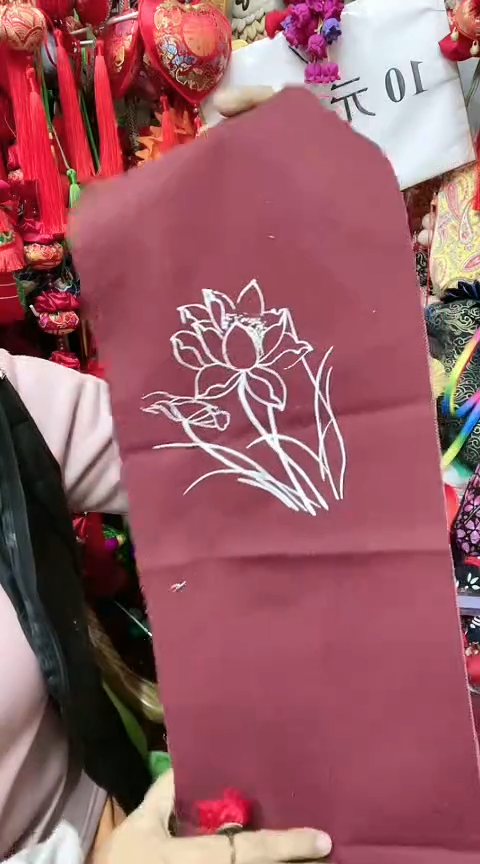 混纺荷花布片枣红