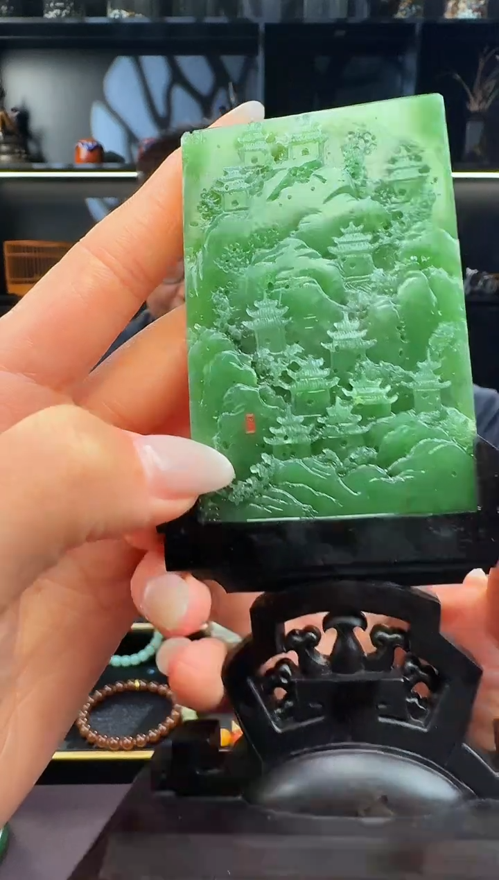 颈饰未镶嵌和田玉A**e碧玉山水