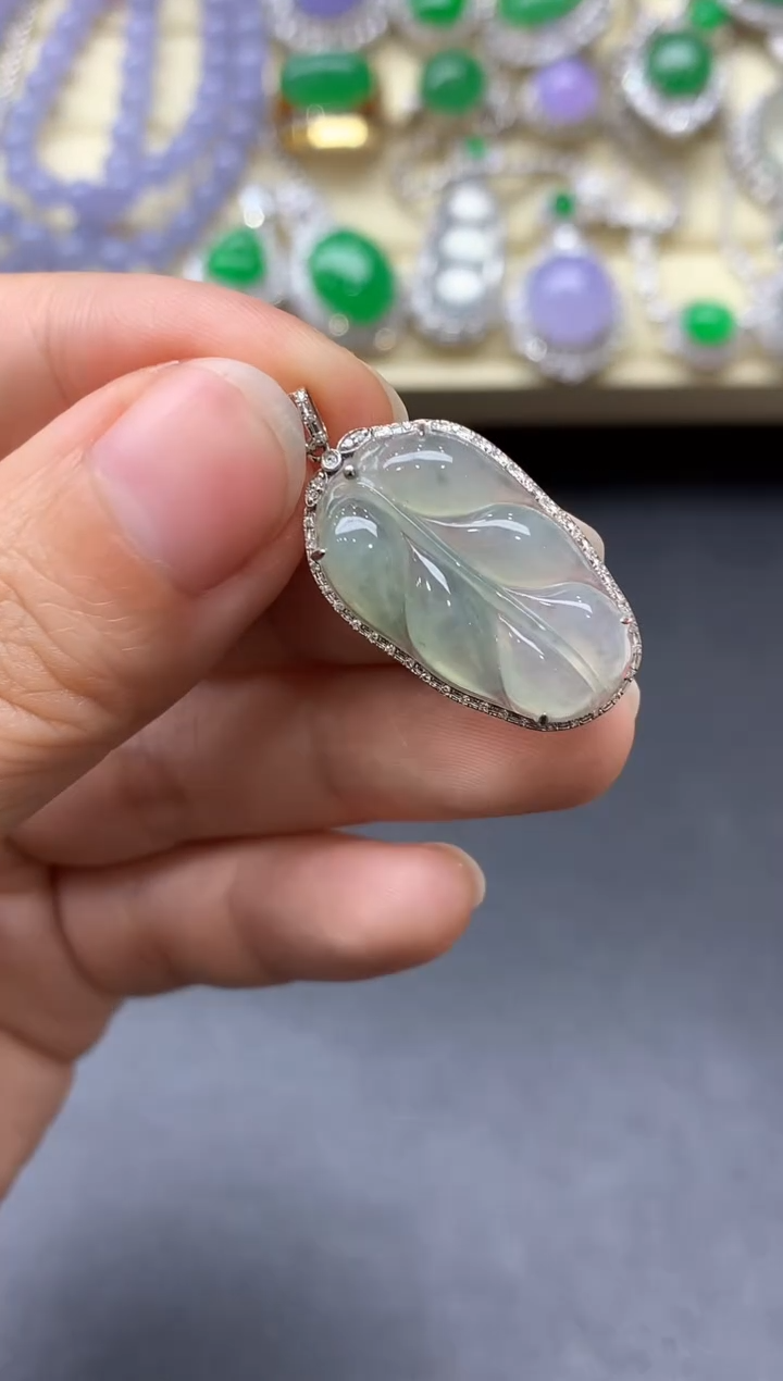 颈饰18K金镶嵌翡翠197-中国好珍宝