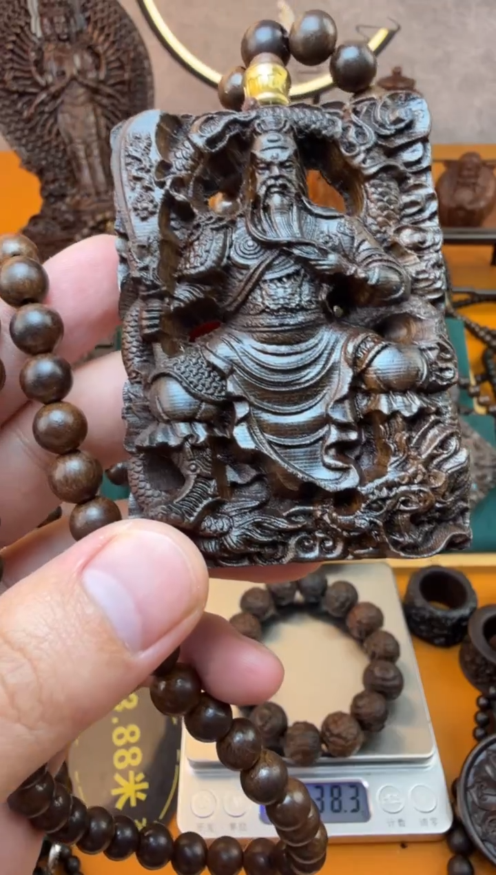 贡木吊坠《巴布亚贡木》新品御龙立刀关公+108颗