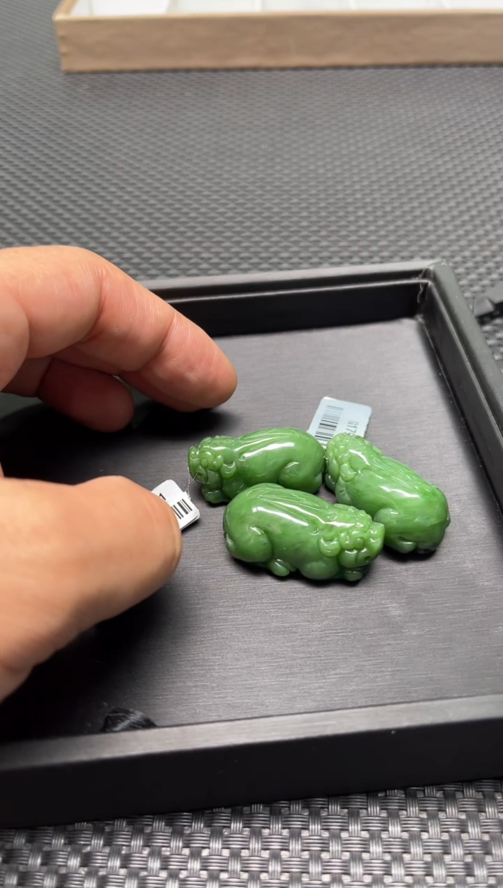 【闪购商品】和田玉挂件未镶嵌多样性发1件