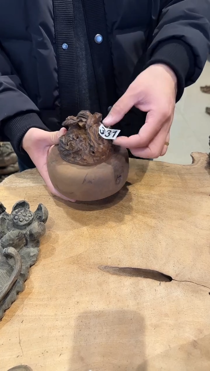 木呼**啊331号乌木金丝楠香炉