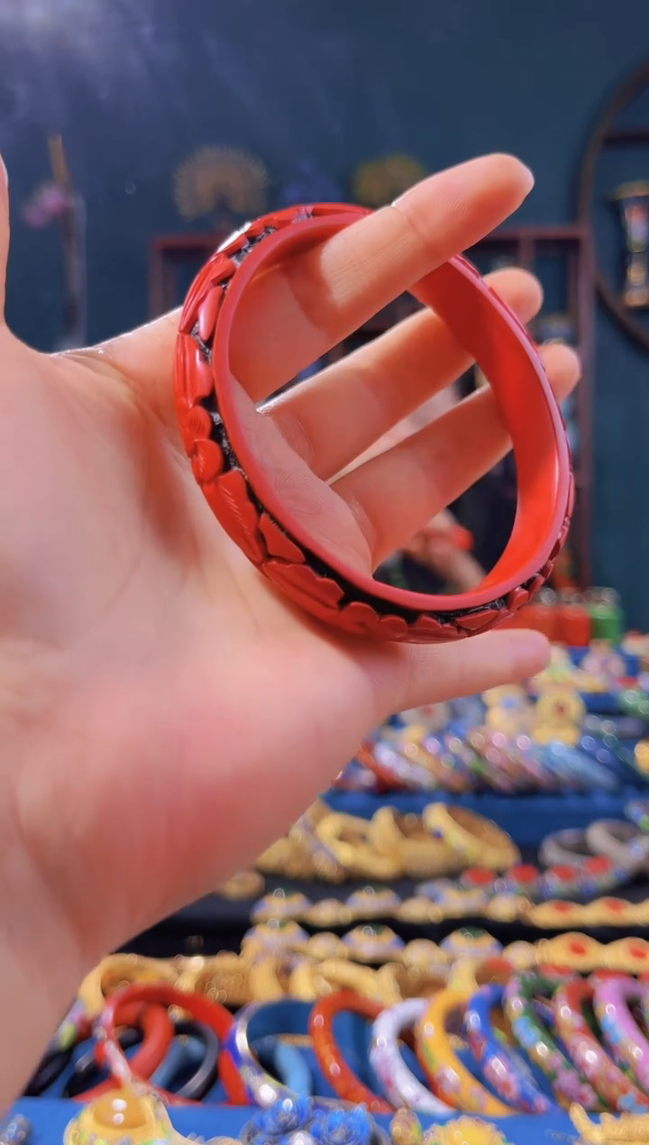 【闪购商品】非遗绝技 雕漆剔黑剔红手镯（66圈）