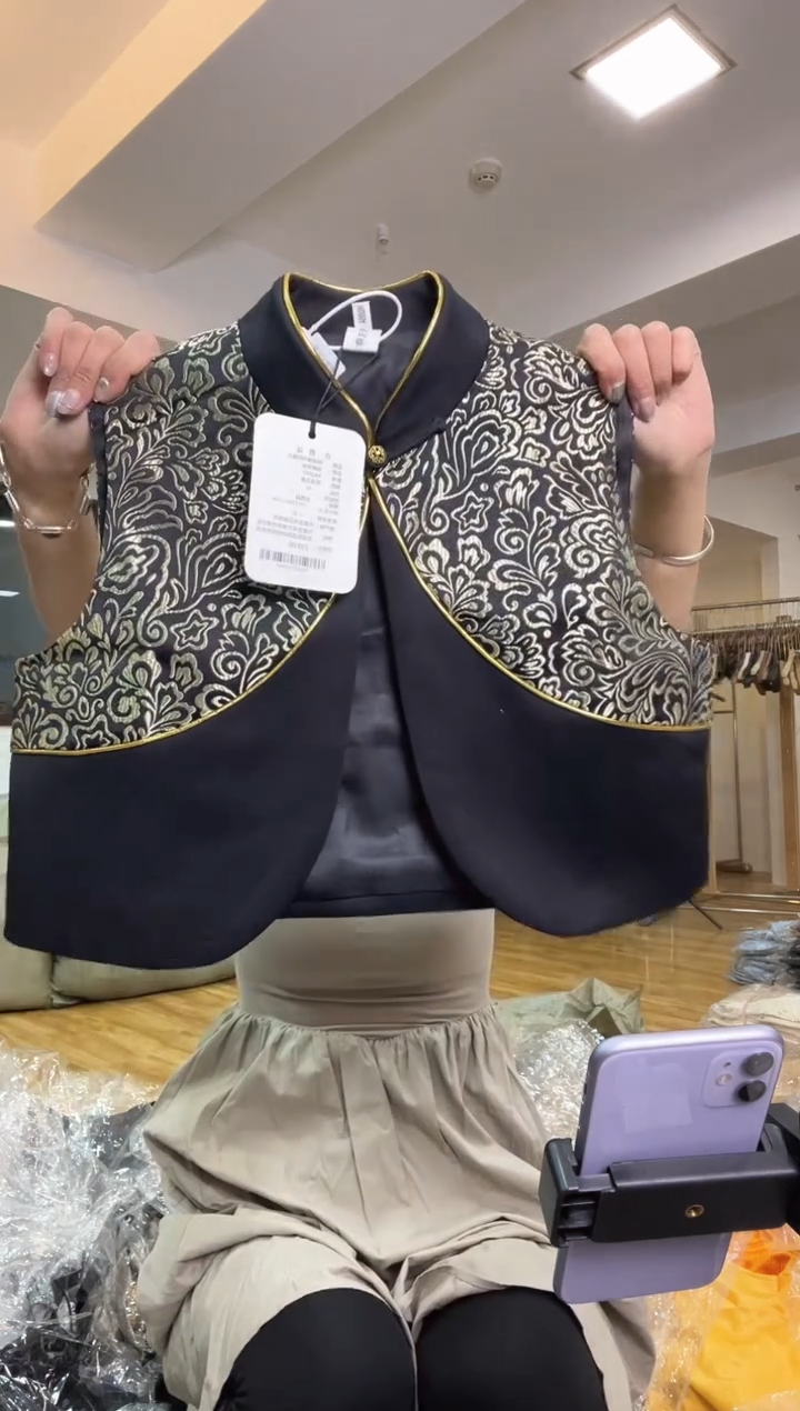 马甲 M110斤以里