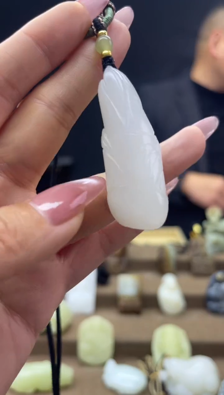 颈饰未镶嵌和田玉1